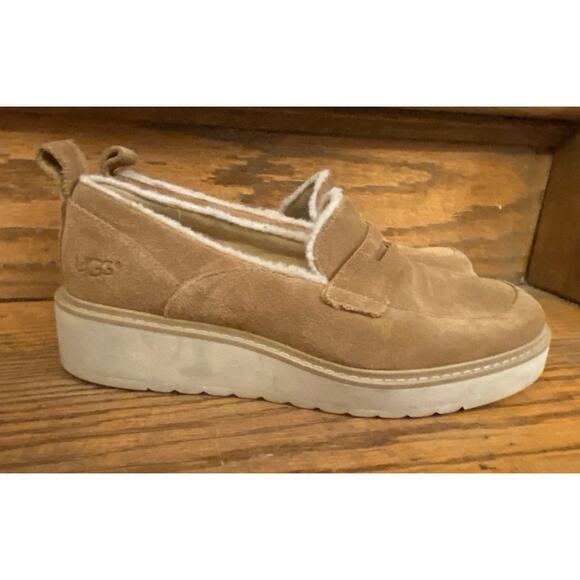 UGG Womens Atwater Spill Seam Penny Loafer Sz 7.5 Camel Suede - Picture 2 of 10